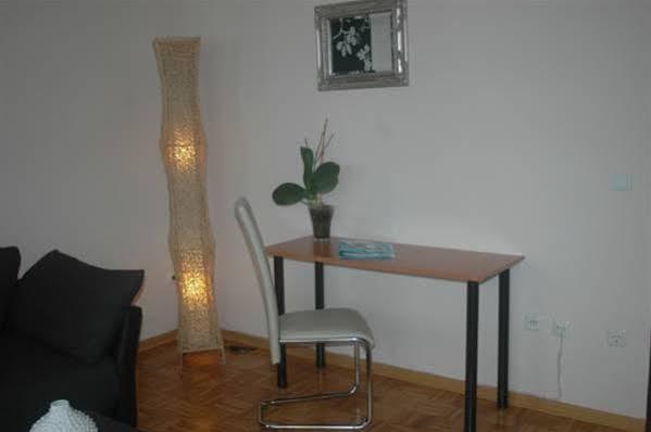 Koeln Appartement Екстериор снимка