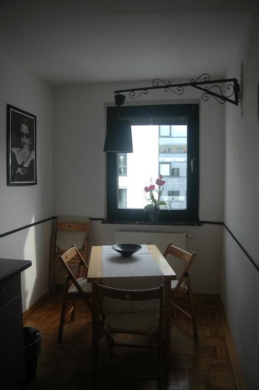 Koeln Appartement Стая снимка